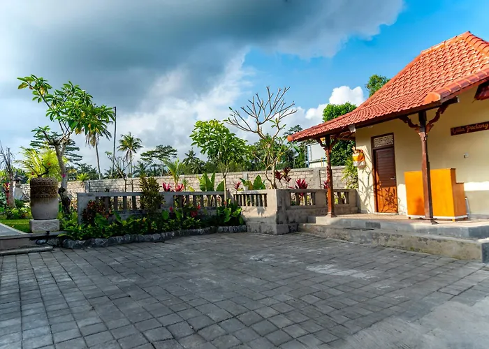 Villa Padang Santhi