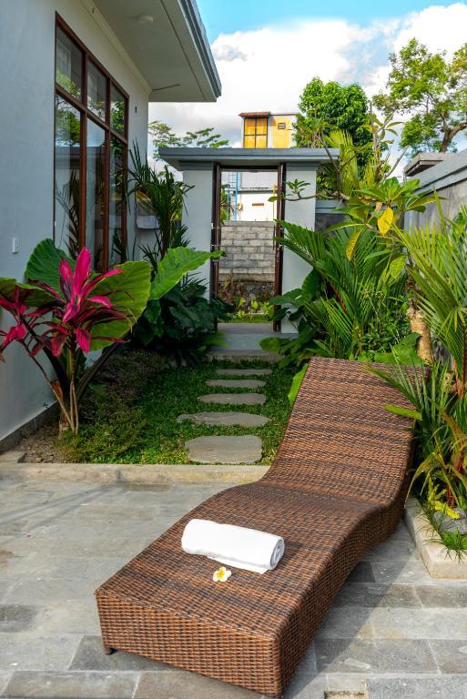 Villa Padang Santhi *